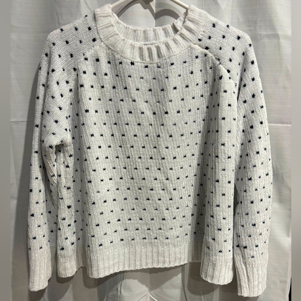 MINKPINK crewneck sweater women’s size L white w/ navy dots soft boxy shape